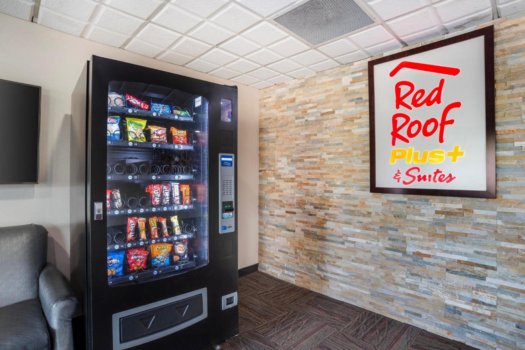 Red Roof Inn & Suites Vicksburg Exterior photo